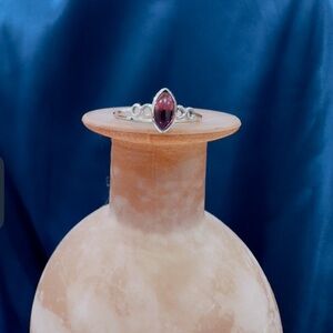 ꕥ New
Beautiful natural gemstone 92.5 Ring 💜 ┕━━━━━♥♠♣♦━━━━━┙